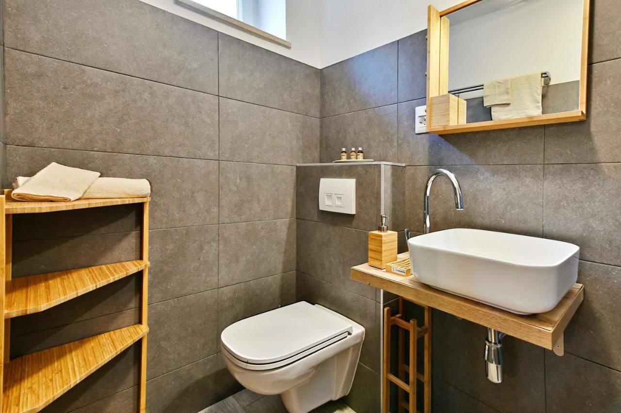 Pikarin Rooms B&B ヴルサル エクステリア 写真